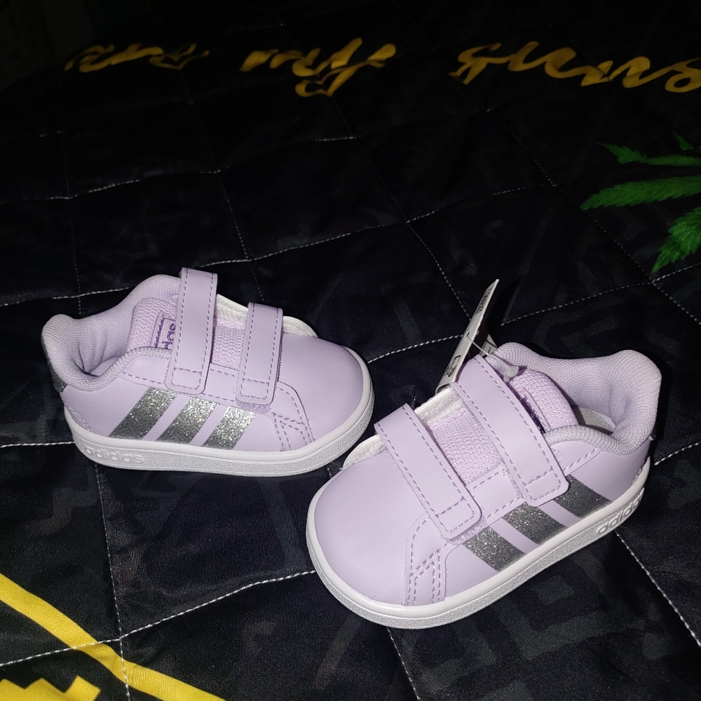 Addias sneakers